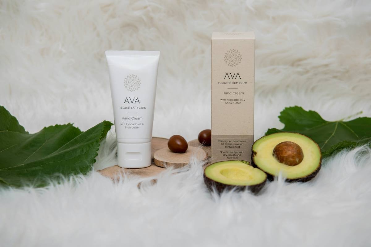 The Ultimate Guide to Organic Almond Oil: Your Secret Weapon in Natural Beauty