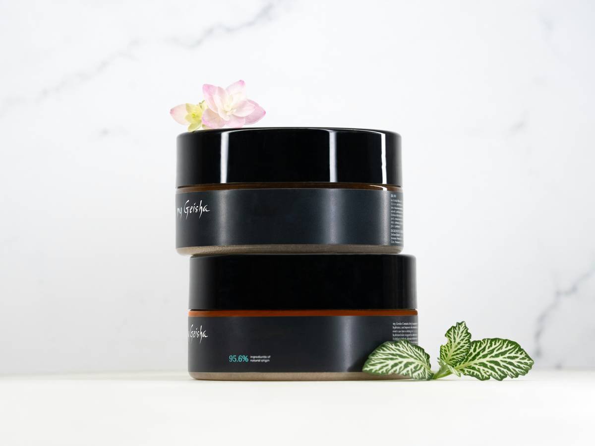 A chart showing common skin irritants found in conventional body oils