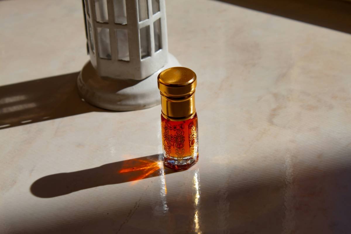 Curcumin Essence: The Organic Oil Secret Your Skin’s Been Begging For