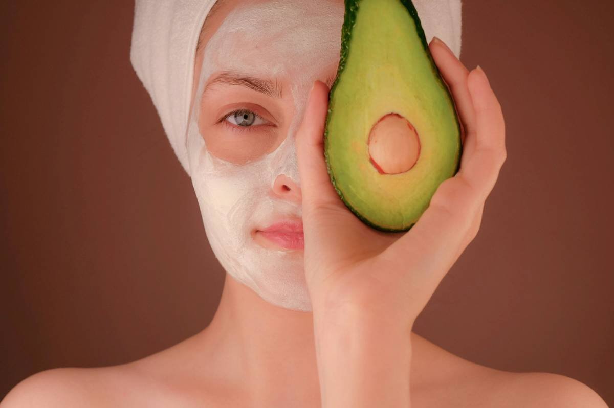 Why Your Skin Is Begging for an Organic Avocado Blend (And How to Use It Right)
