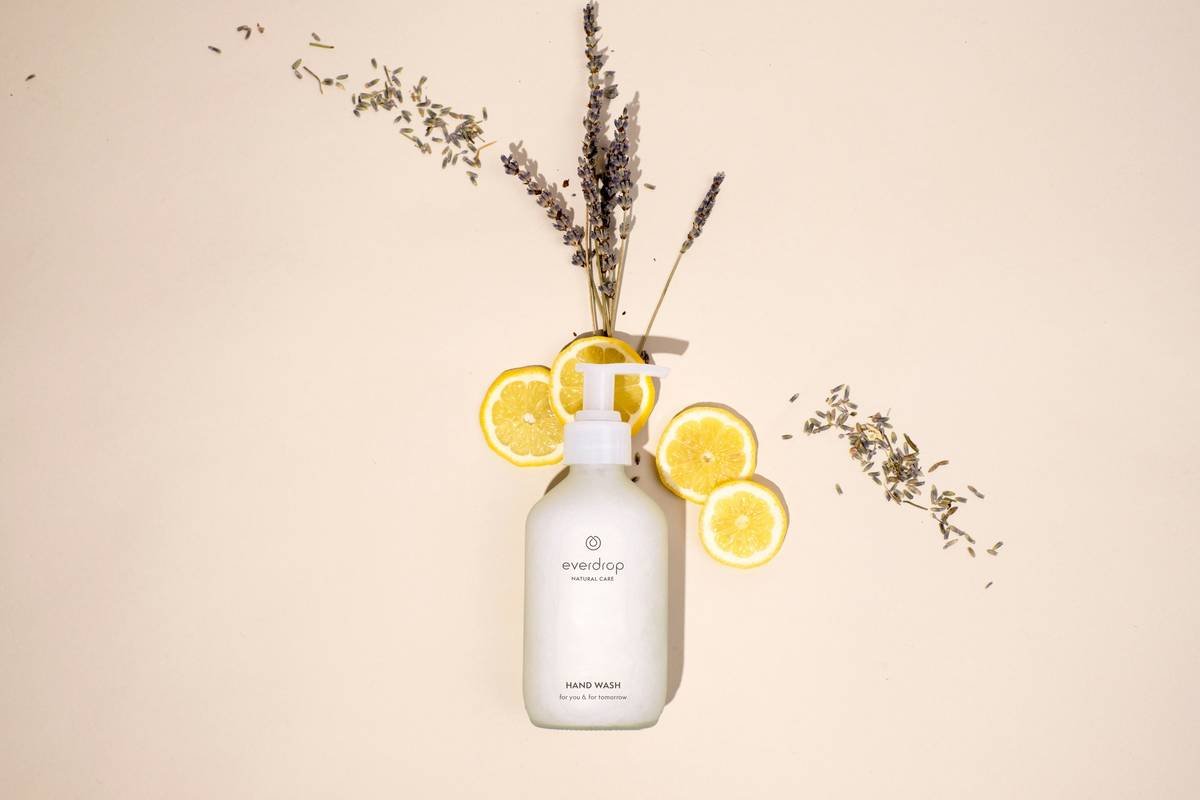 Why Your Skin Is Begging for Lavender Body Oil (And How to Use It Right)