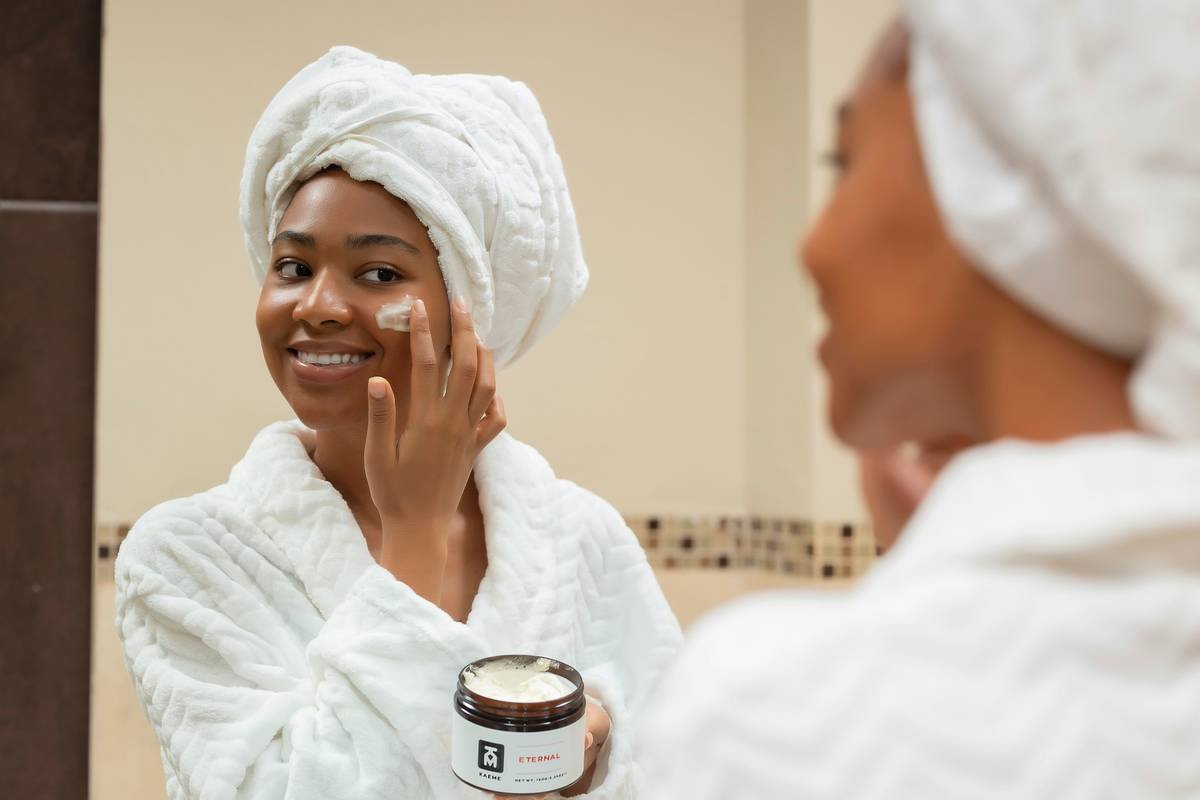 Why Your Skin Is Begging for Sunflower Body Oil (And How to Use It Right)