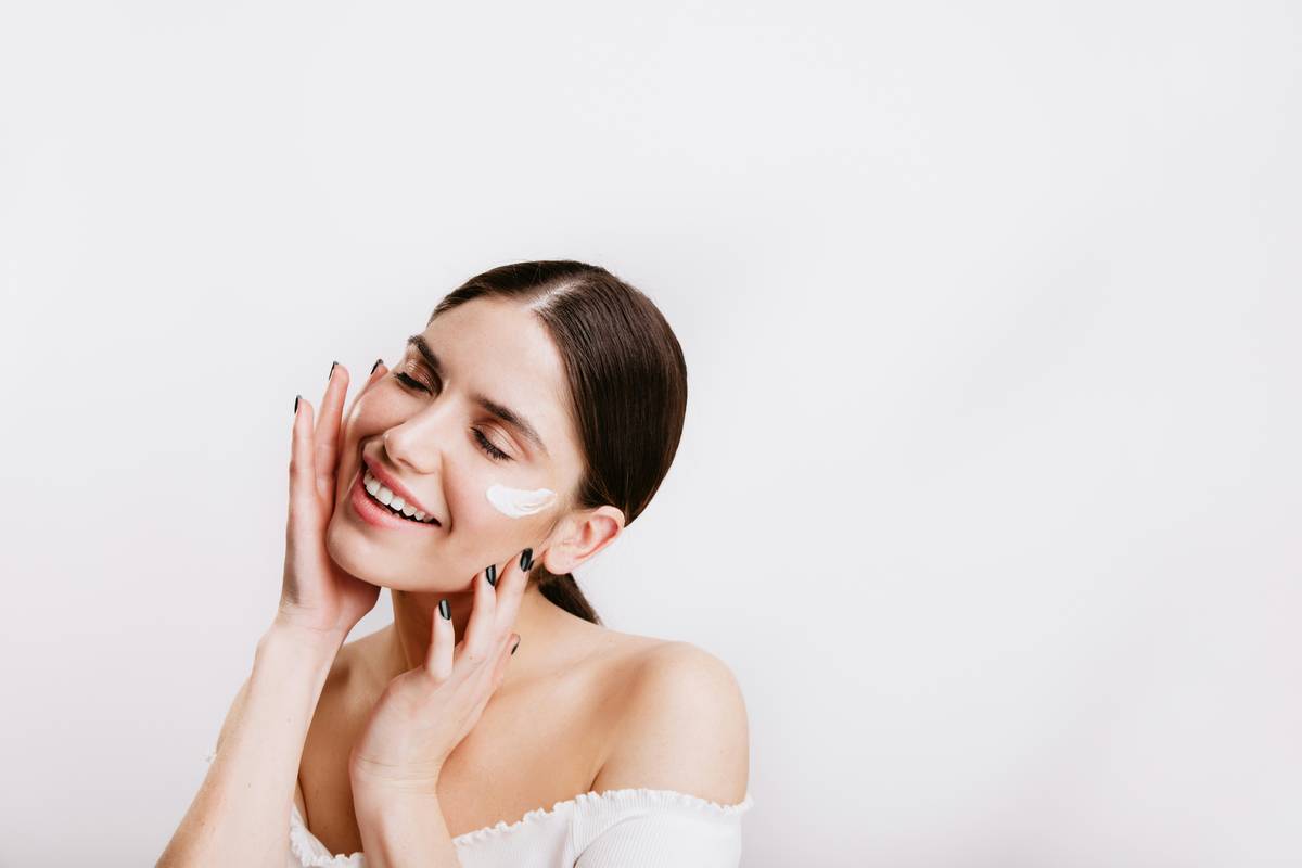 Why Your Skin’s Still Thirsty (And How a Castor Blend Body Oil Might Be the Fix)